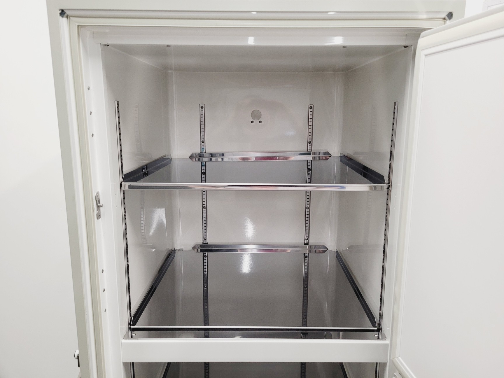 Image of Panasonic MDF-U500VX Ultra Low Temperature Freezer ULT Lab