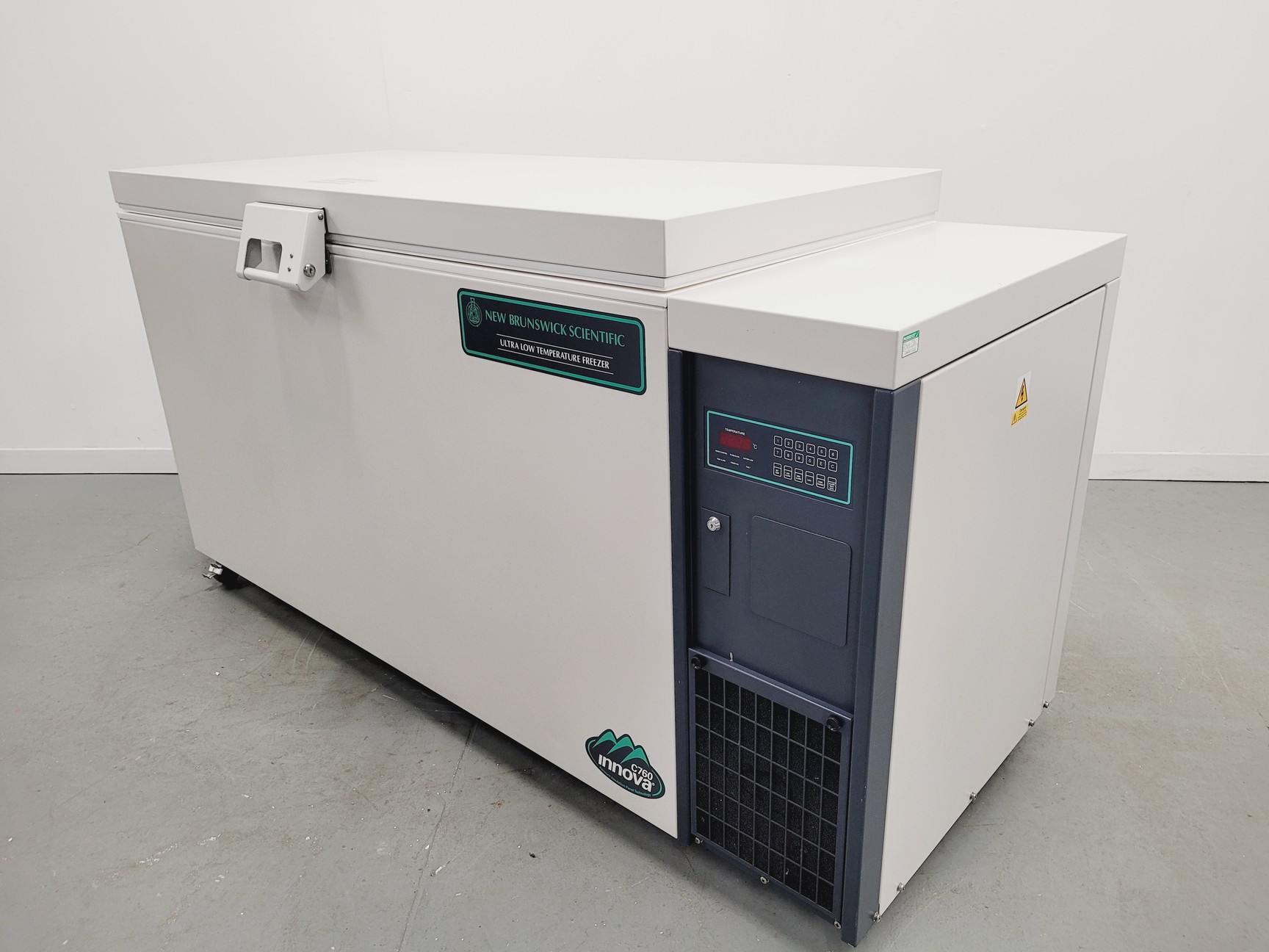 Image of New Brunswick Scientific C760 Innova Ultra Low Freezer ULT Chest Freezer Lab