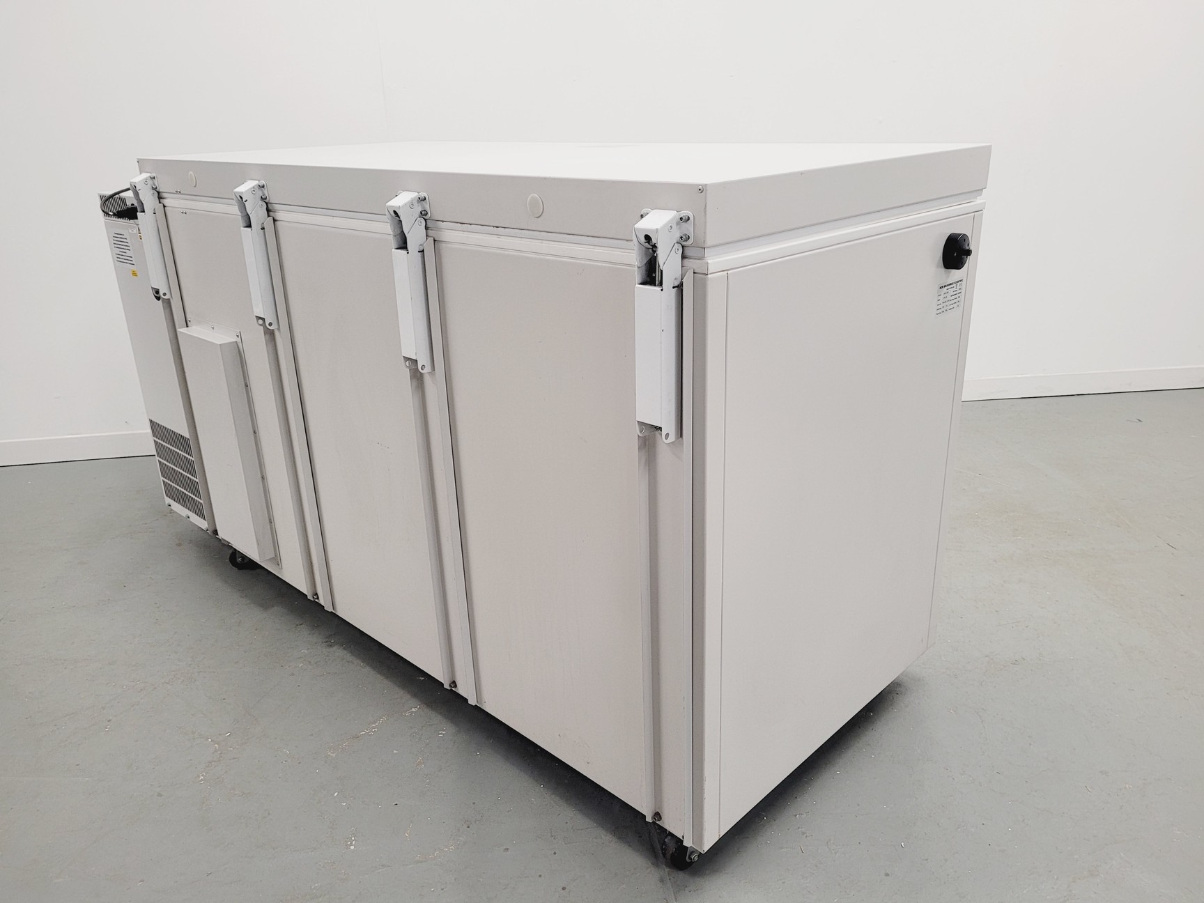 Image of New Brunswick Scientific C760 Innova Ultra Low Freezer ULT Chest Freezer Lab