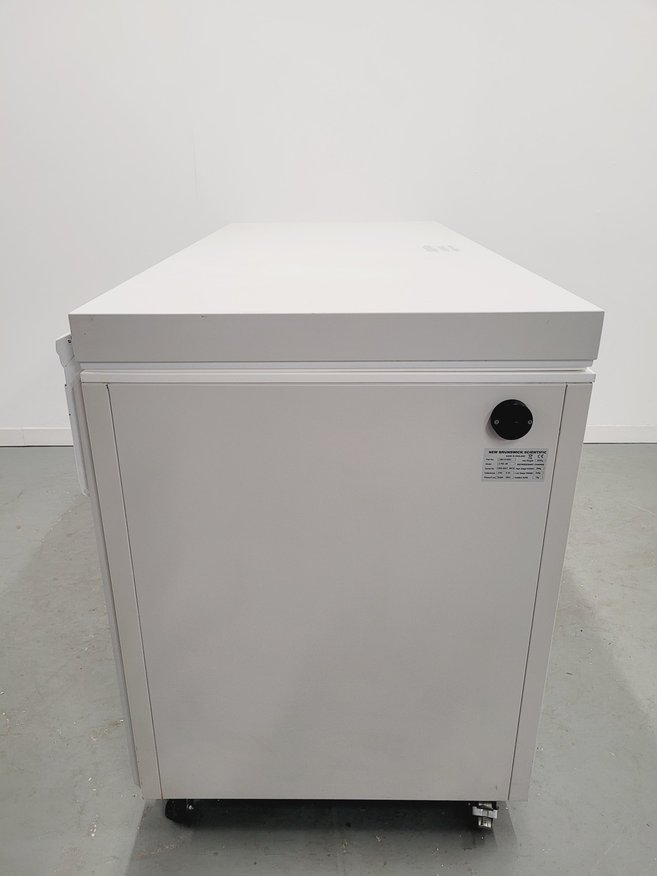 Image of New Brunswick Scientific C760 Innova Ultra Low Freezer ULT Chest Freezer Lab