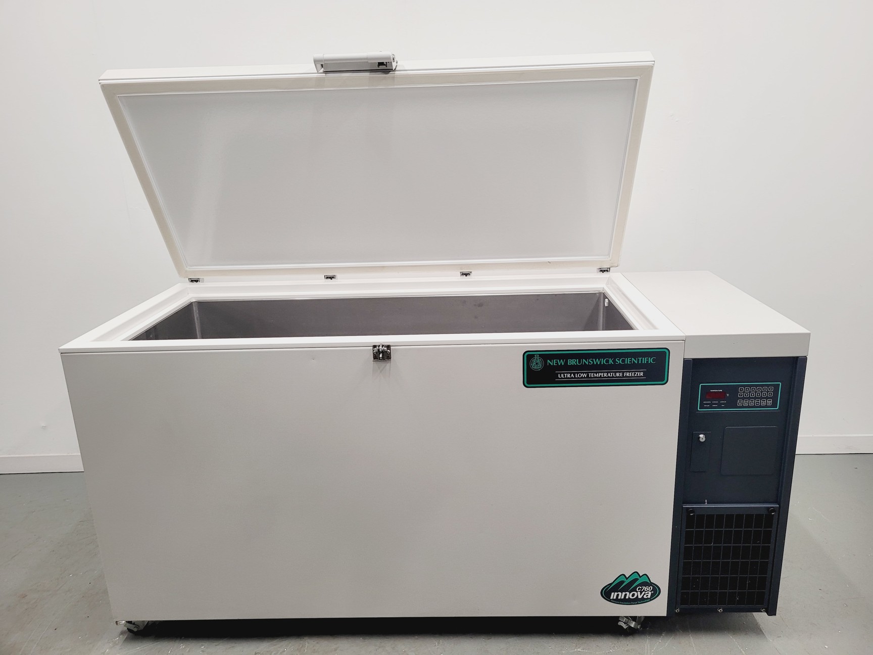 Image of New Brunswick Scientific C760 Innova Ultra Low Freezer ULT Chest Freezer Lab