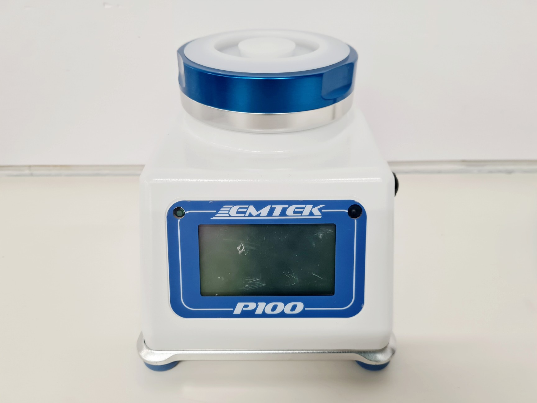 Image of Emtek P100 Microbial Air Sampler Lab