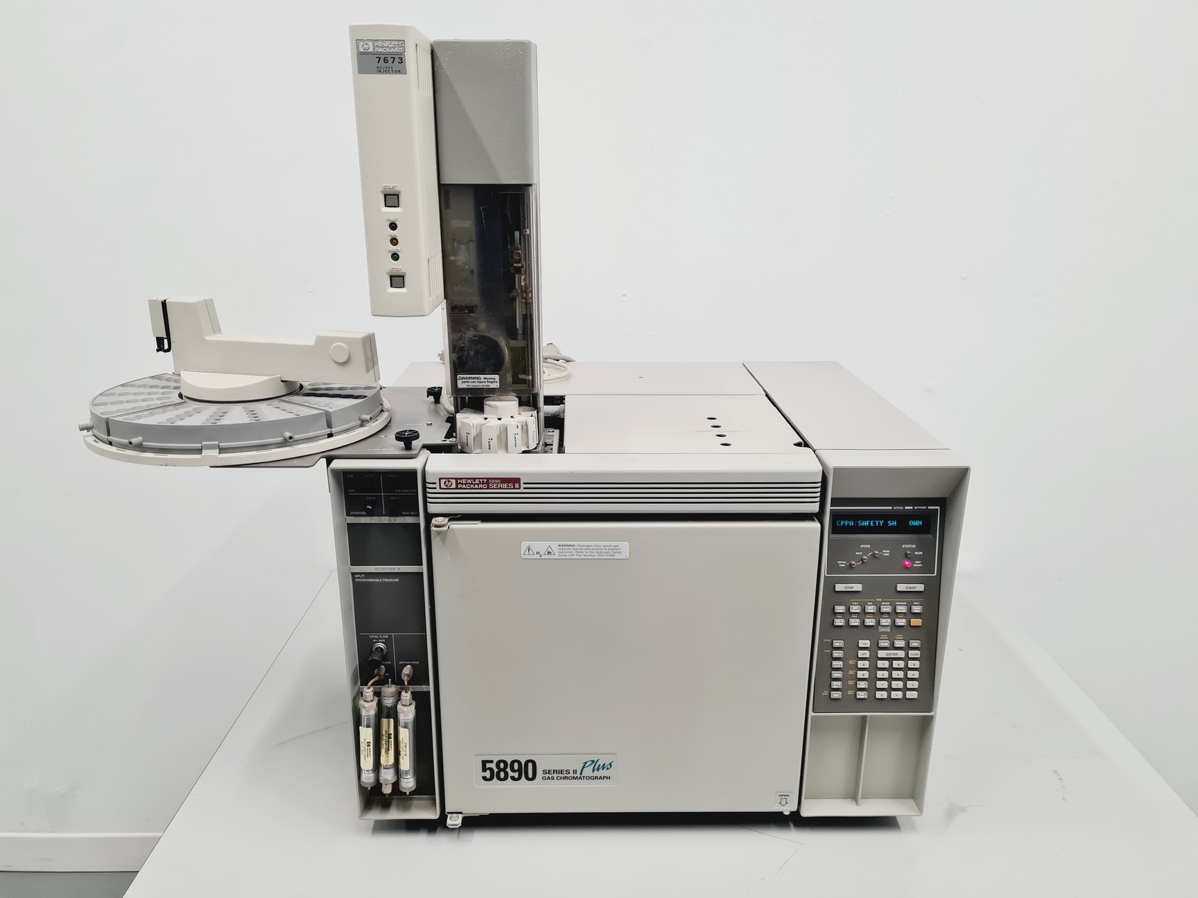 Image of Hewlett Packard 5890 Series II Plus Gas Chromatograph w/ HP 7673 Injector Lab