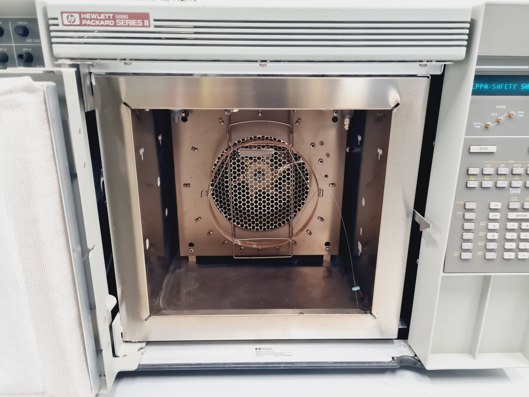 Image of Hewlett Packard 5890 Series II Plus Gas Chromatograph w/ HP 7673 Injector Lab