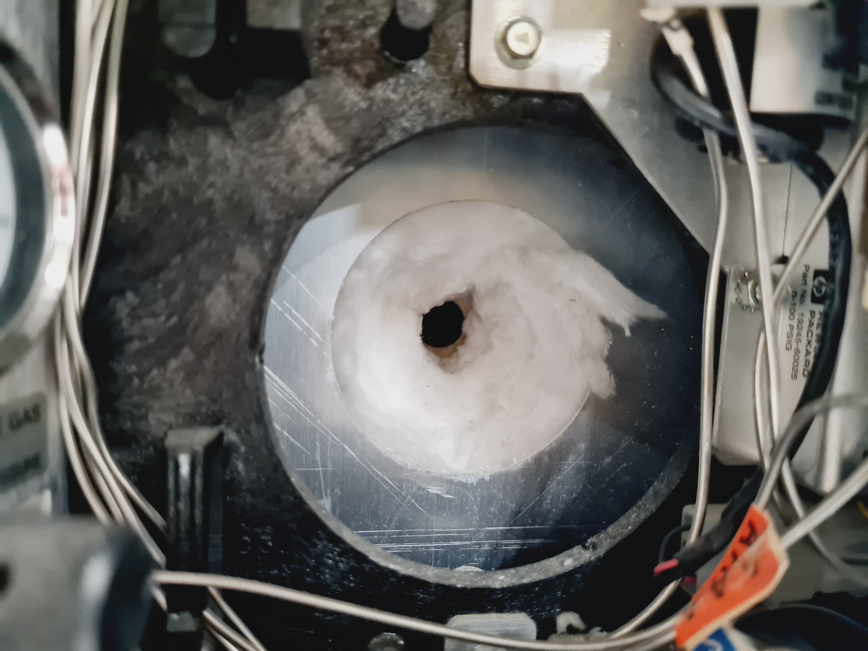 Image of Hewlett Packard 5890 Series II Plus Gas Chromatograph w/ HP 7673 Injector Lab