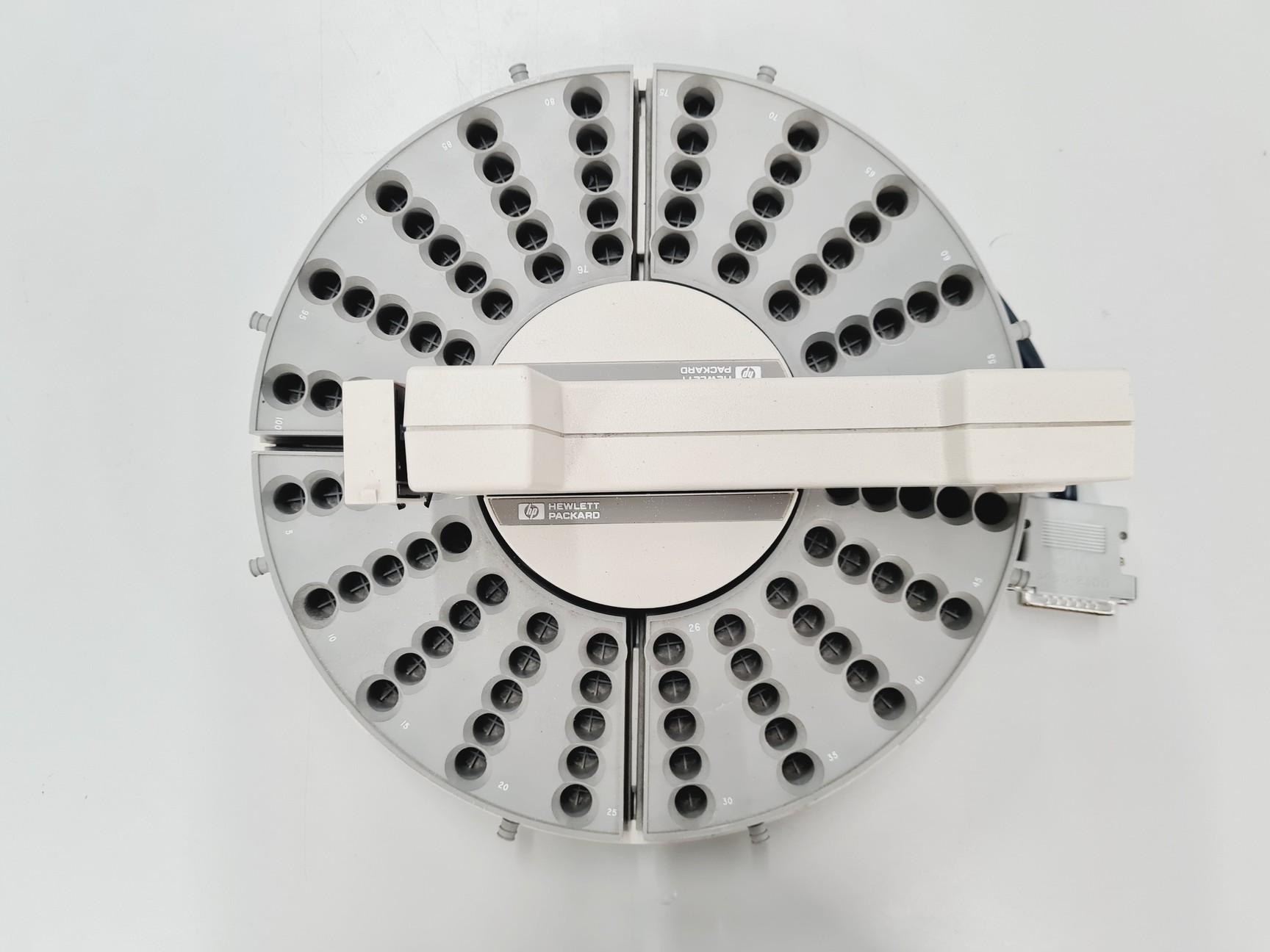 Image of Hewlett Packard 5890 Series II Plus Gas Chromatograph w/ HP 7673 Injector Lab