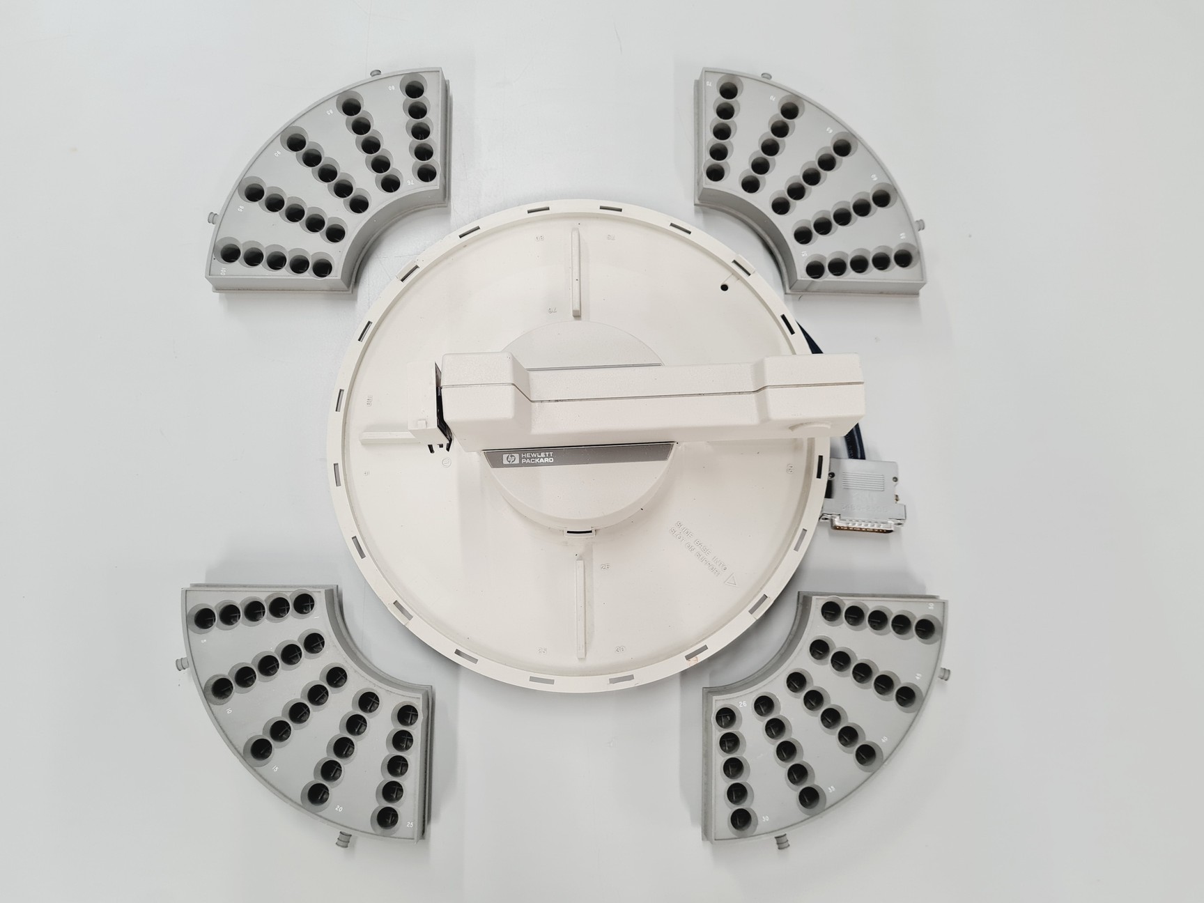 Image of Hewlett Packard 5890 Series II Plus Gas Chromatograph w/ HP 7673 Injector Lab