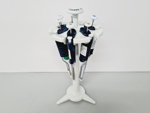 Thumbnail image of 6 x Gilson Pipetman w/ Mettler Toledo Pipettes P20,P20,P100,P200,P200,P1000 Lab