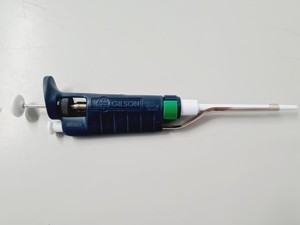 Thumbnail image of 6 x Gilson Pipetman w/ Mettler Toledo Pipettes P20,P20,P100,P200,P200,P1000 Lab