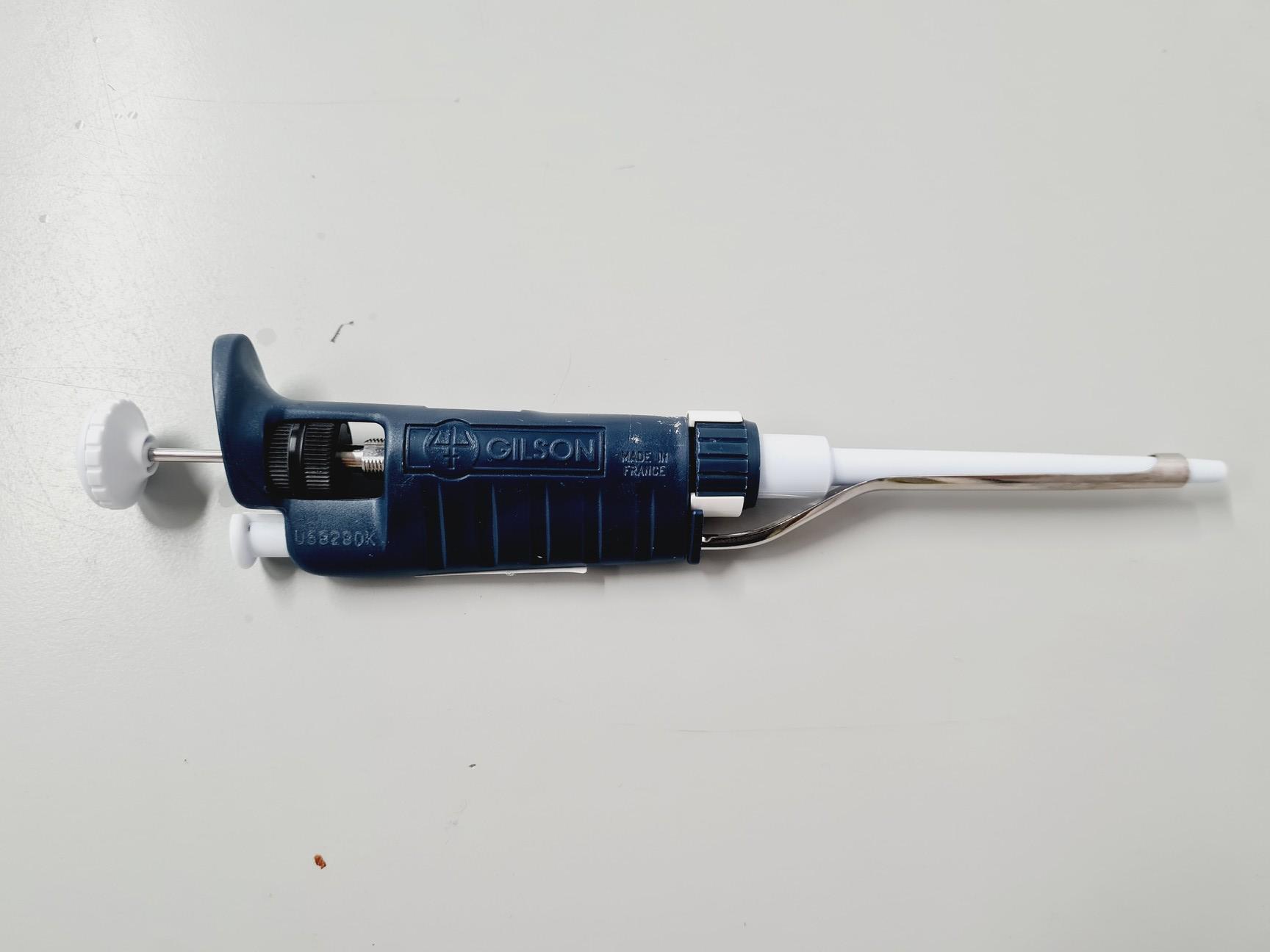 Image of 6 x Gilson Pipetman w/ Mettler Toledo Pipettes P20,P20,P100,P200,P200,P1000 Lab