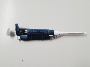 Thumbnail image of 6 x Gilson Pipetman w/ Mettler Toledo Pipettes P20,P20,P100,P200,P200,P1000 Lab