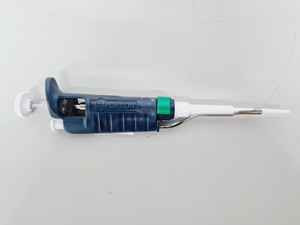 Thumbnail image of 6 x Gilson Pipetman w/ Mettler Toledo Pipettes P20,P20,P100,P200,P200,P1000 Lab