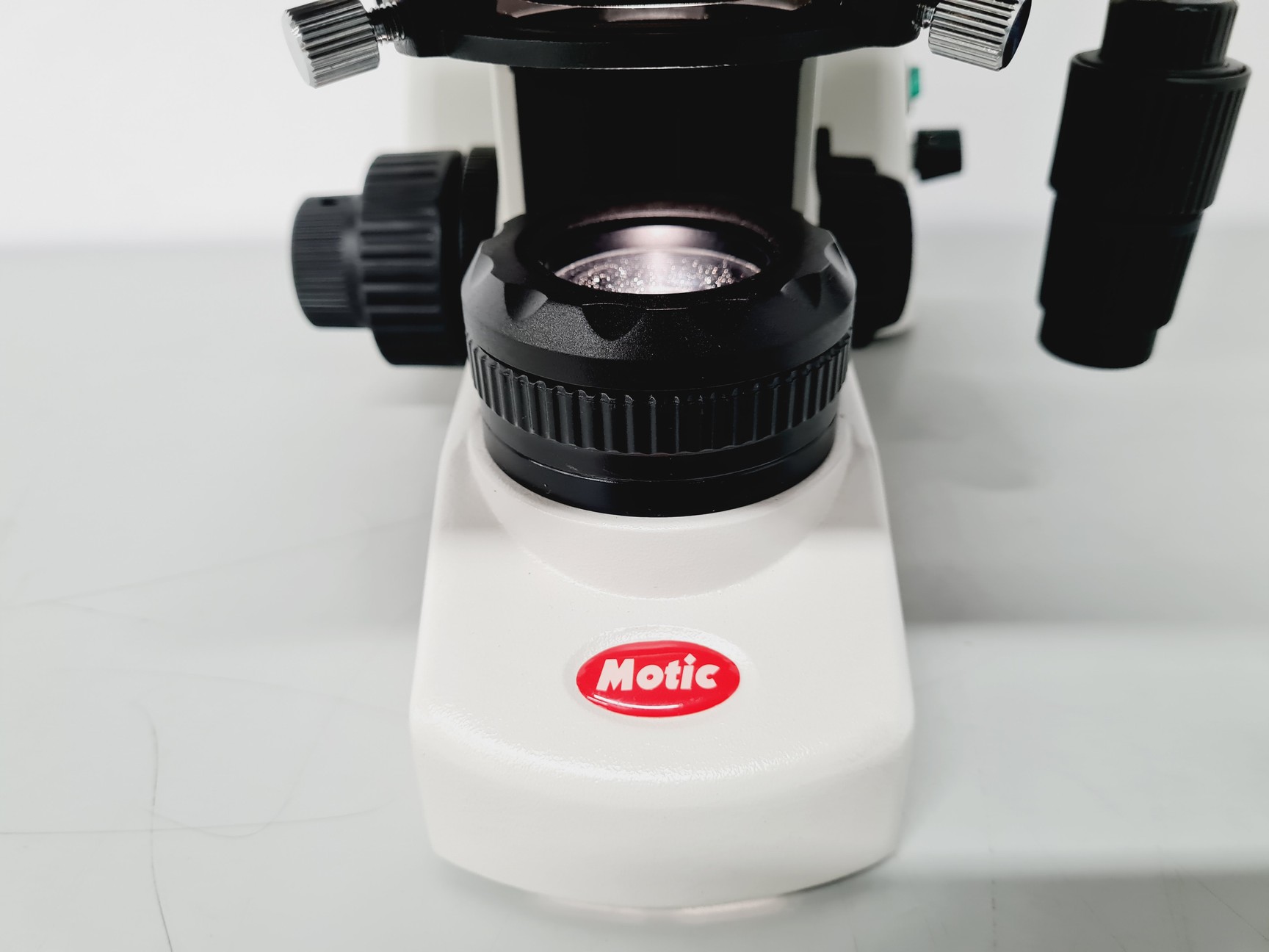 Image of Motic BA310E Fluorescence Microscope w/ 4 x Objectives Motic 100X/1.25 oil Lab 