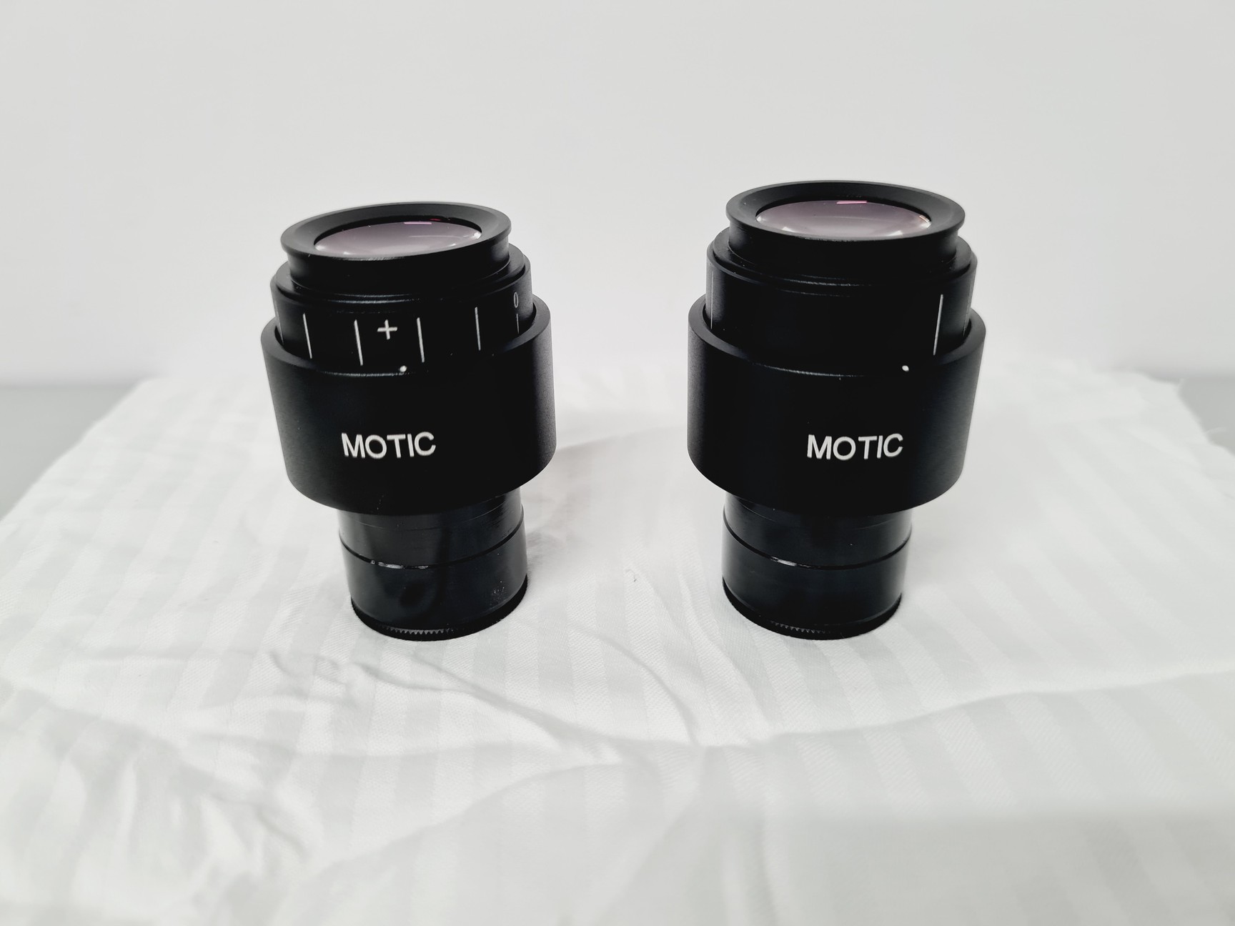 Image of Motic BA310E Fluorescence Microscope w/ 4 x Objectives Motic 100X/1.25 oil Lab 