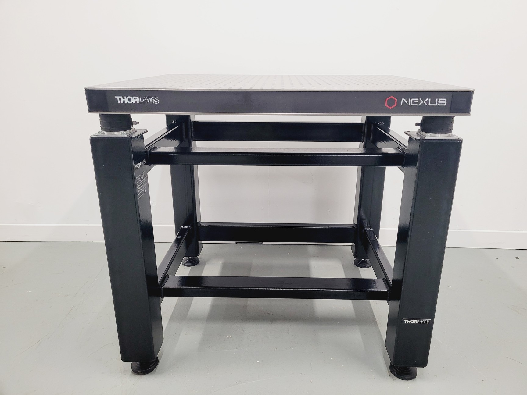 Image of Thorlabs Nexus B7590A Metric Isolation Antivibration Table 90 x 75 x 83-87cm Lab