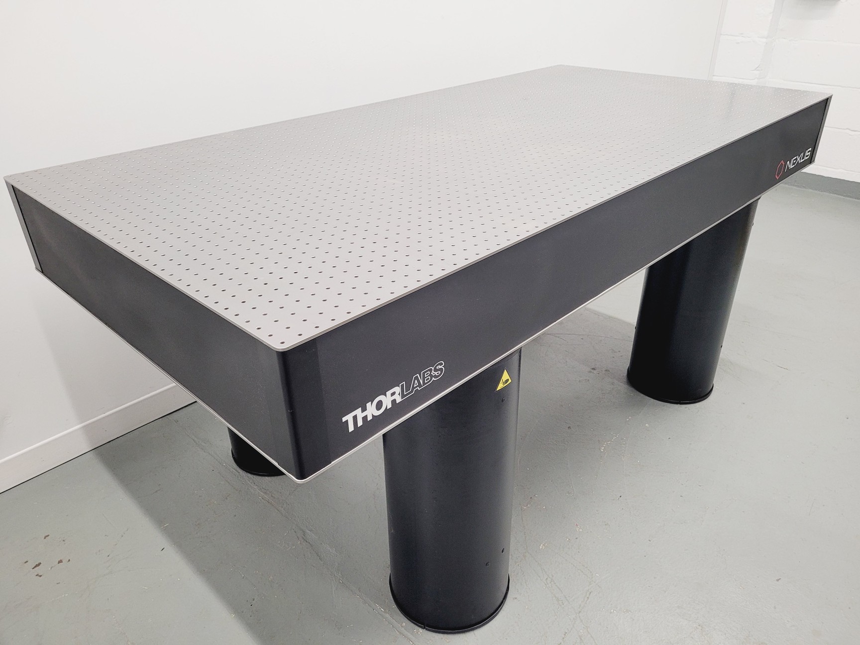 Image of Thorlabs Nexus Metric Optical Table 200 x 100 x 90cm w/ Active Isolator Legs Lab