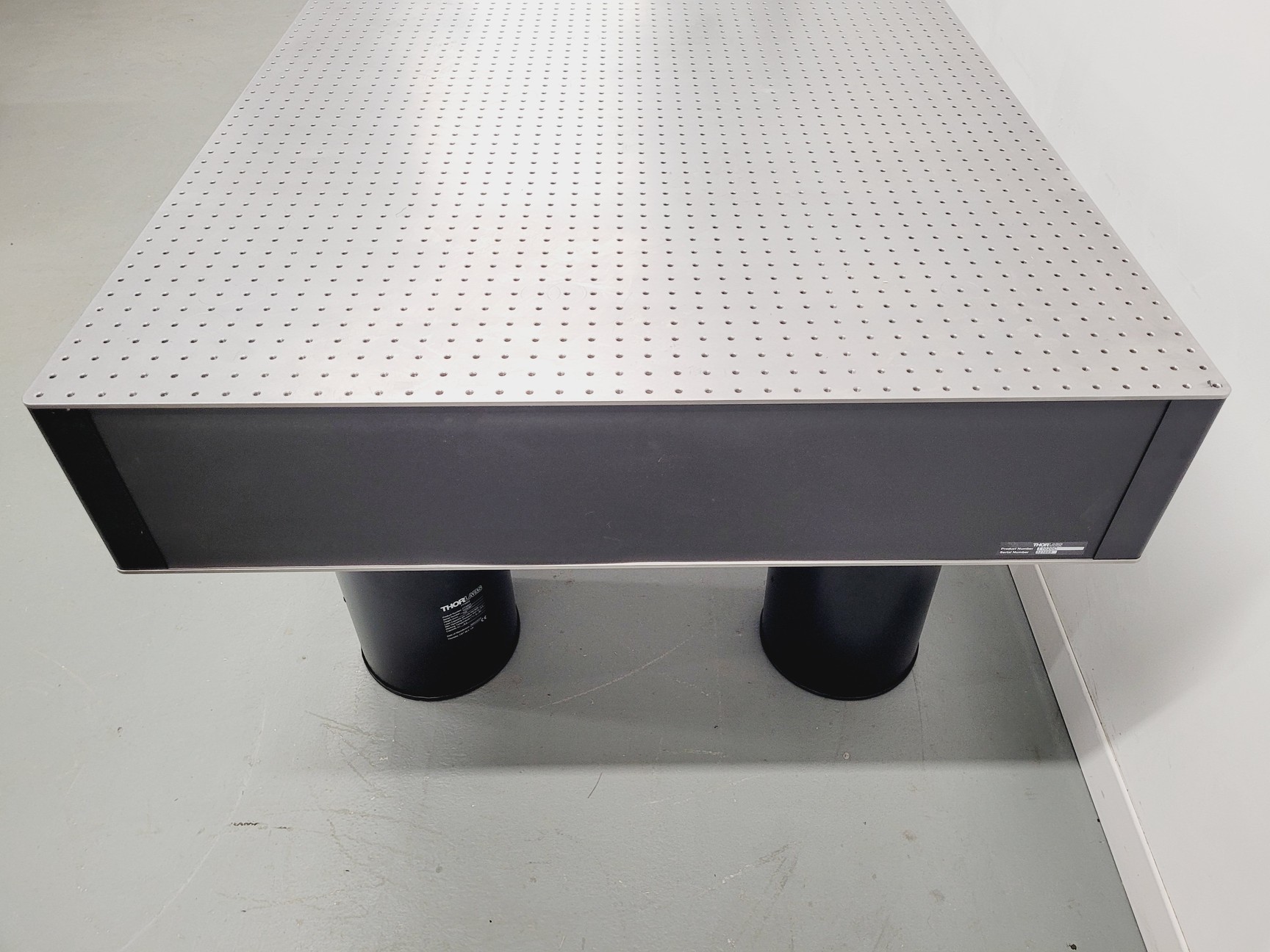 Image of Thorlabs Nexus Metric Optical Table 200 x 100 x 90cm w/ Active Isolator Legs Lab