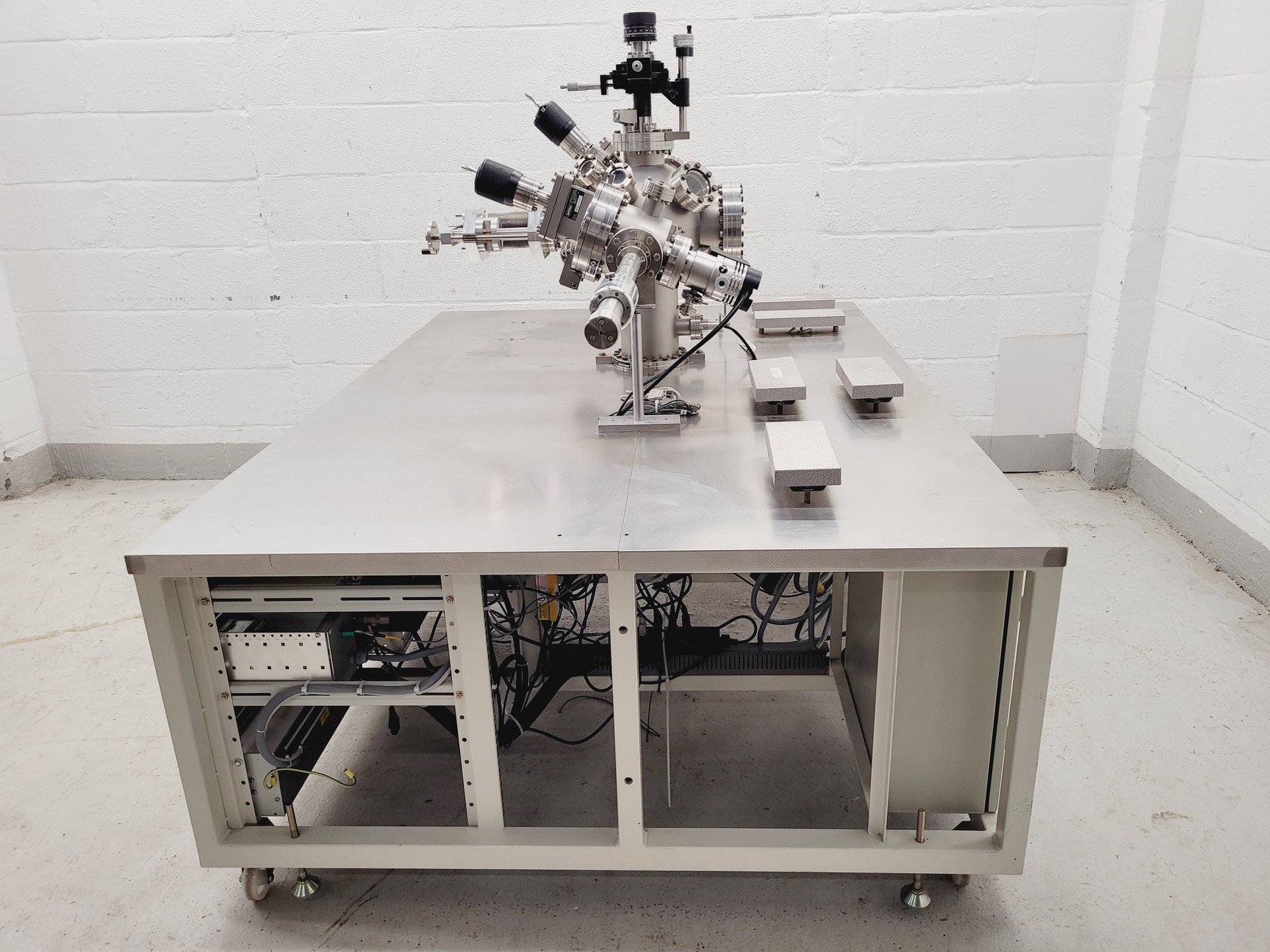 Image of Thermo Vacuum Generators High Vacuum Deposition Sputtering System Lab