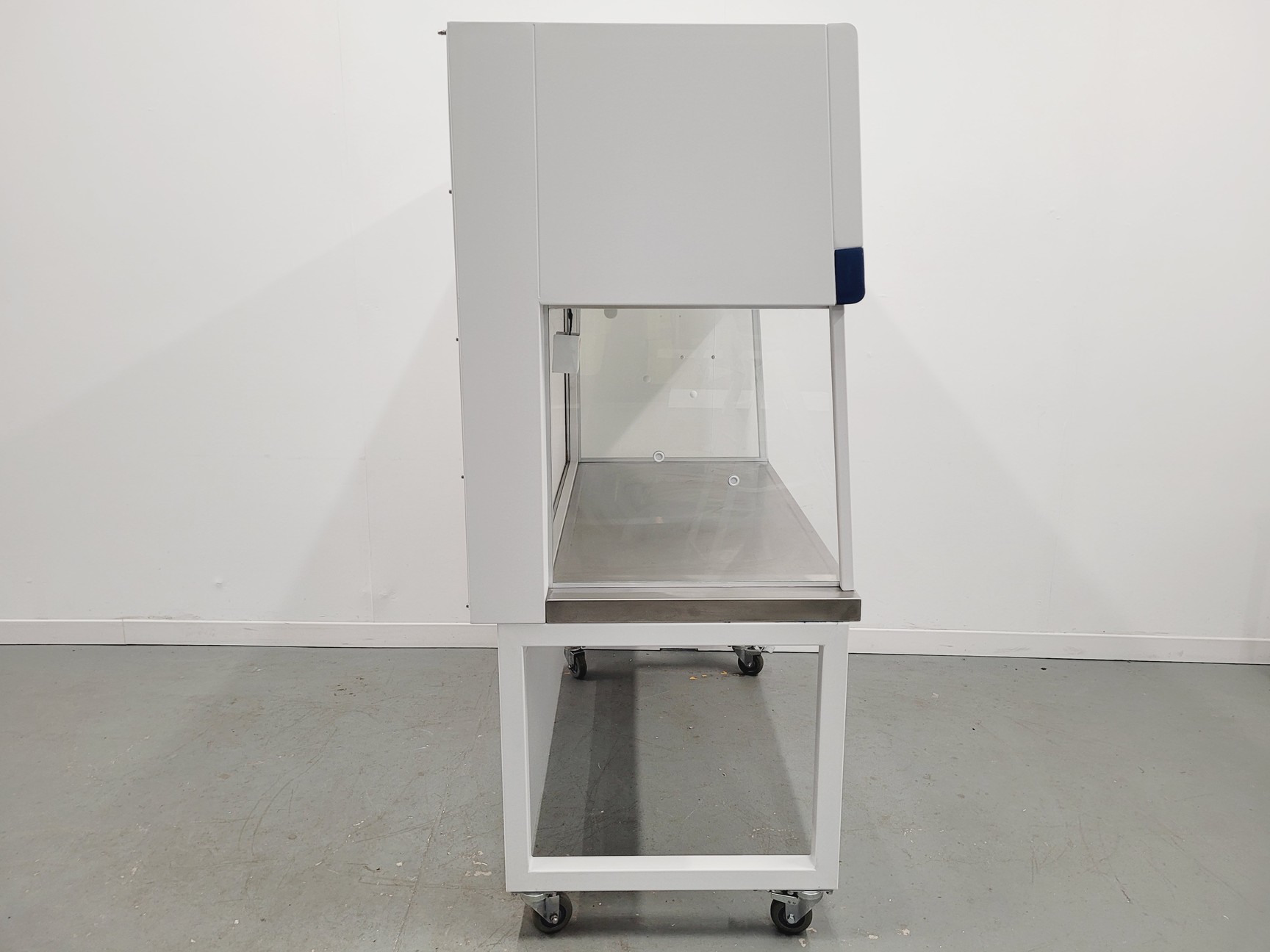 Image of Esco Laminar Ductless Flow Cabinet Clean Bench Model AHC-4D1-1 Lab