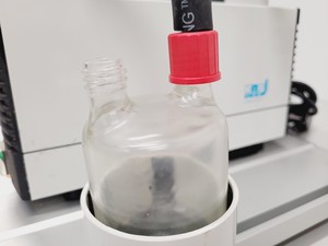 Thumbnail image of KNF LAB Laboport SH810 Chemically-resistant Vacuum System Lab