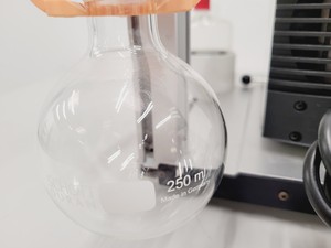 Thumbnail image of KNF LAB Laboport SH810 Chemically-resistant Vacuum System Lab