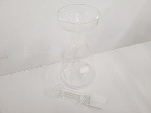 Thumbnail image of Lot of Laboratory Glassware Flasks, Pipettes etc Fisher, Quikfit, Pyrex Lab