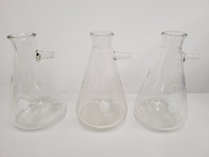 Thumbnail image of Lot of Laboratory Glassware Flasks, Pipettes etc Fisher, Quikfit, Pyrex Lab