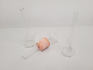 Thumbnail image of Lot of Laboratory Glassware Flasks, Pipettes etc Fisher, Quikfit, Pyrex Lab