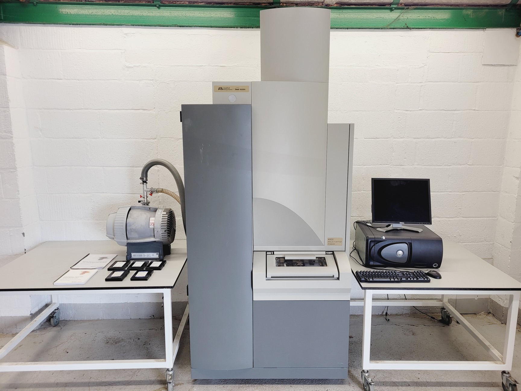 Image of Applied Biosystems MDS SCIEX 4800 Maldi TOF/TOF Analyser W/ PC and Software Lab