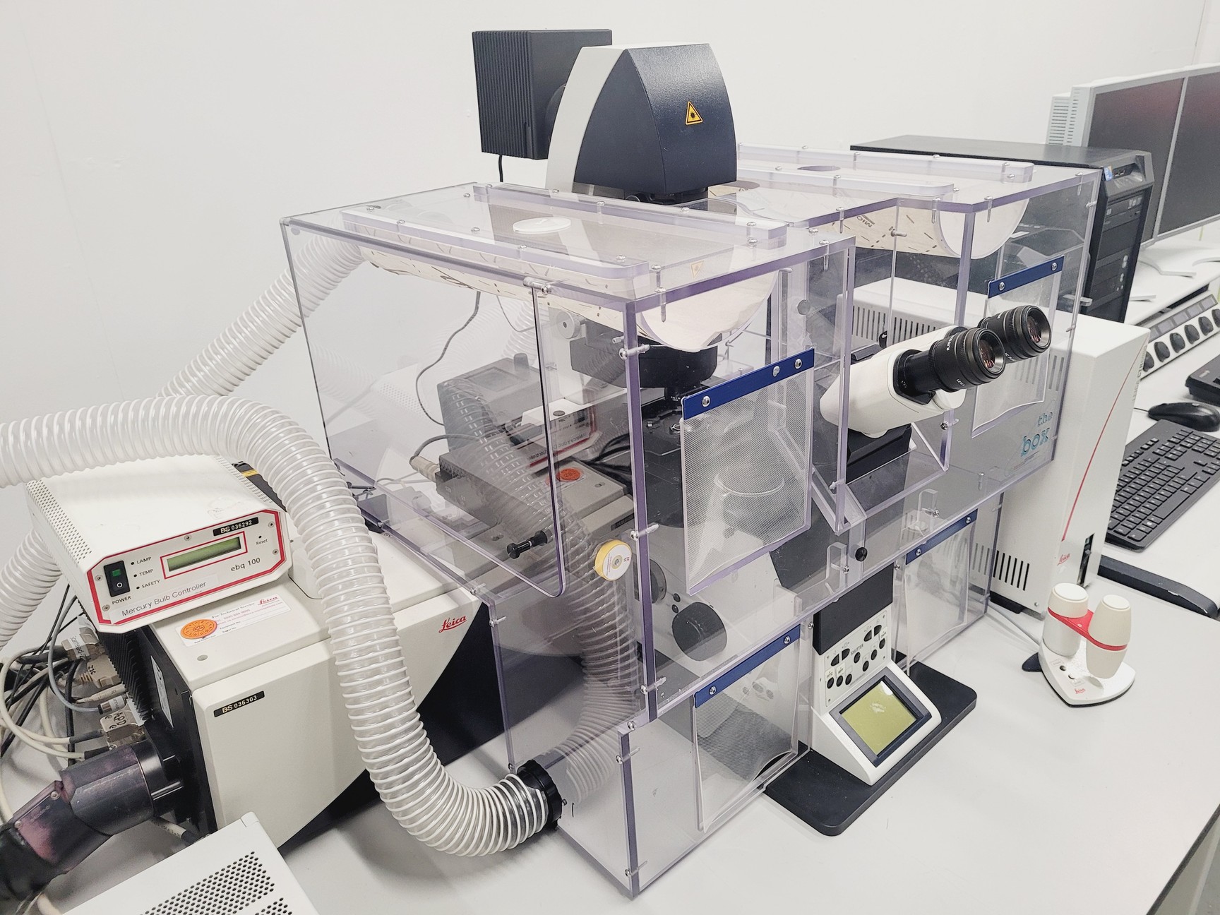 Image of Leica  DMI6000CS  CTR 6000 TCS SP5 Laser Scanning Confocal Microscope System Lab