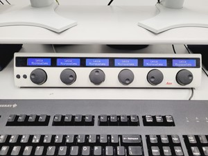 Thumbnail image of Leica  DMI6000CS  CTR 6000 TCS SP5 Laser Scanning Confocal Microscope System Lab