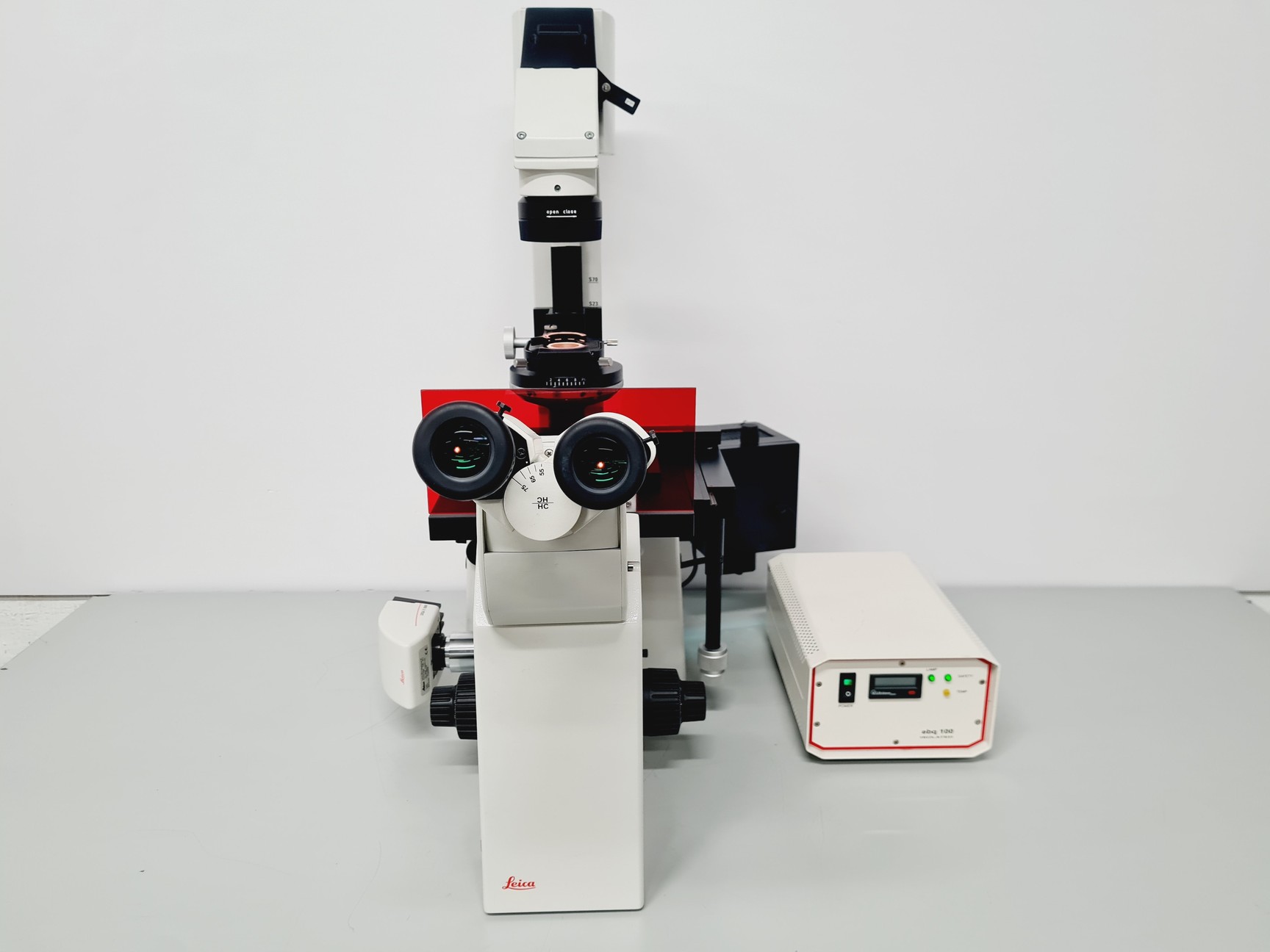 Image of Leica DMIRB Inverted Microscope With 6 Objectives & EBQ 100 PSU Lab