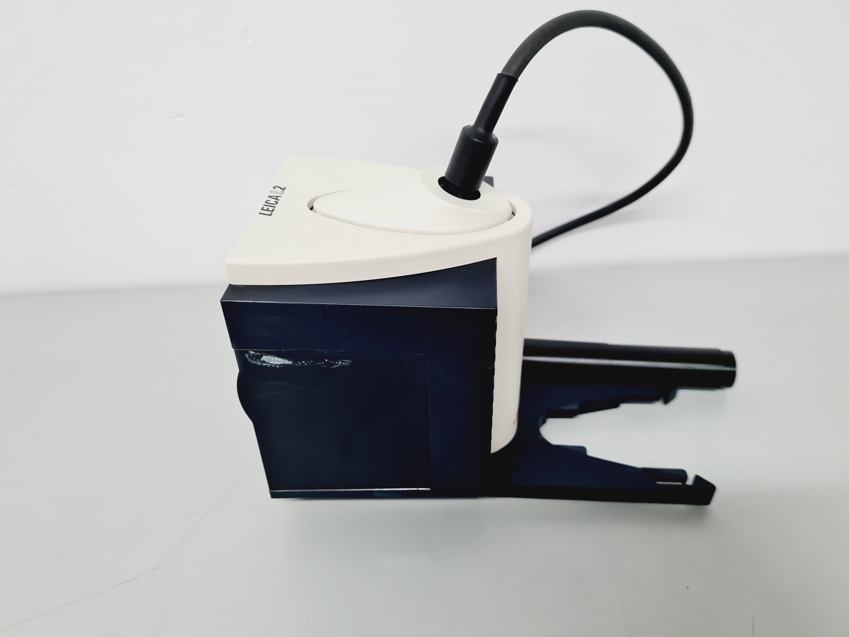 Image of Leica S6D Stereo Microscope 6.3x-40x Leica L2 Lightbox and Schott KL 150 Lab