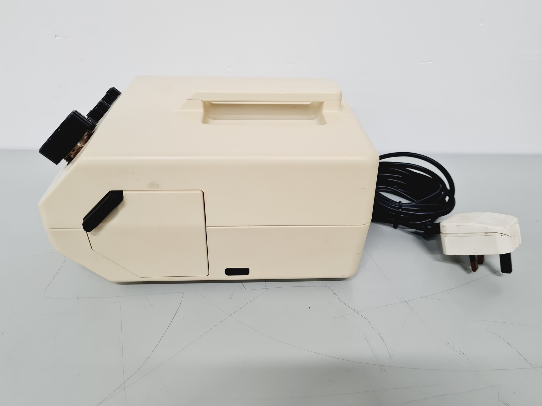 Image of Leica S6D Stereo Microscope 6.3x-40x Leica L2 Lightbox and Schott KL 150 Lab