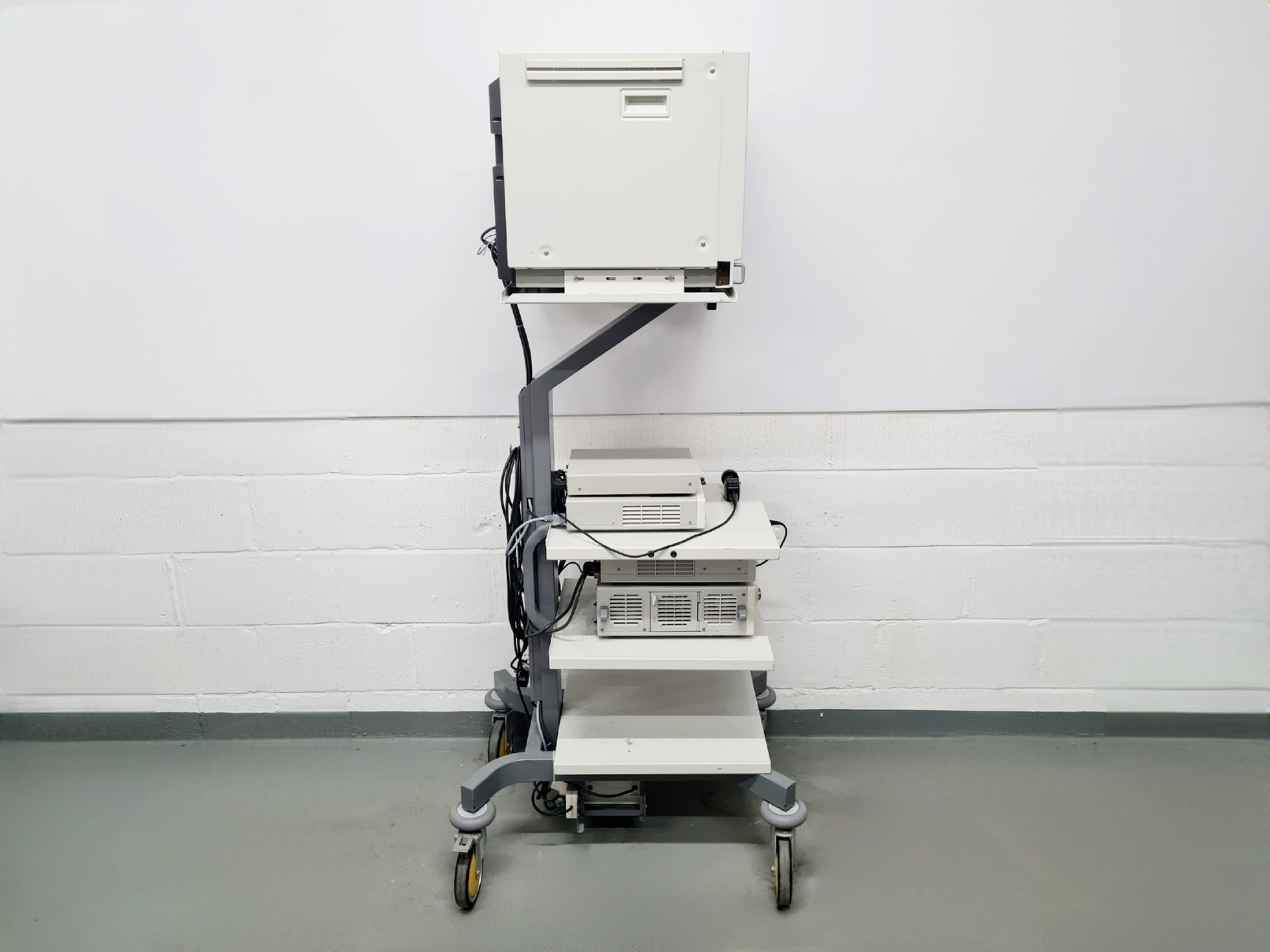 Image of Olympus Model CLV-S20 Endoscopy System w/ Sony PVM-205MD Lab