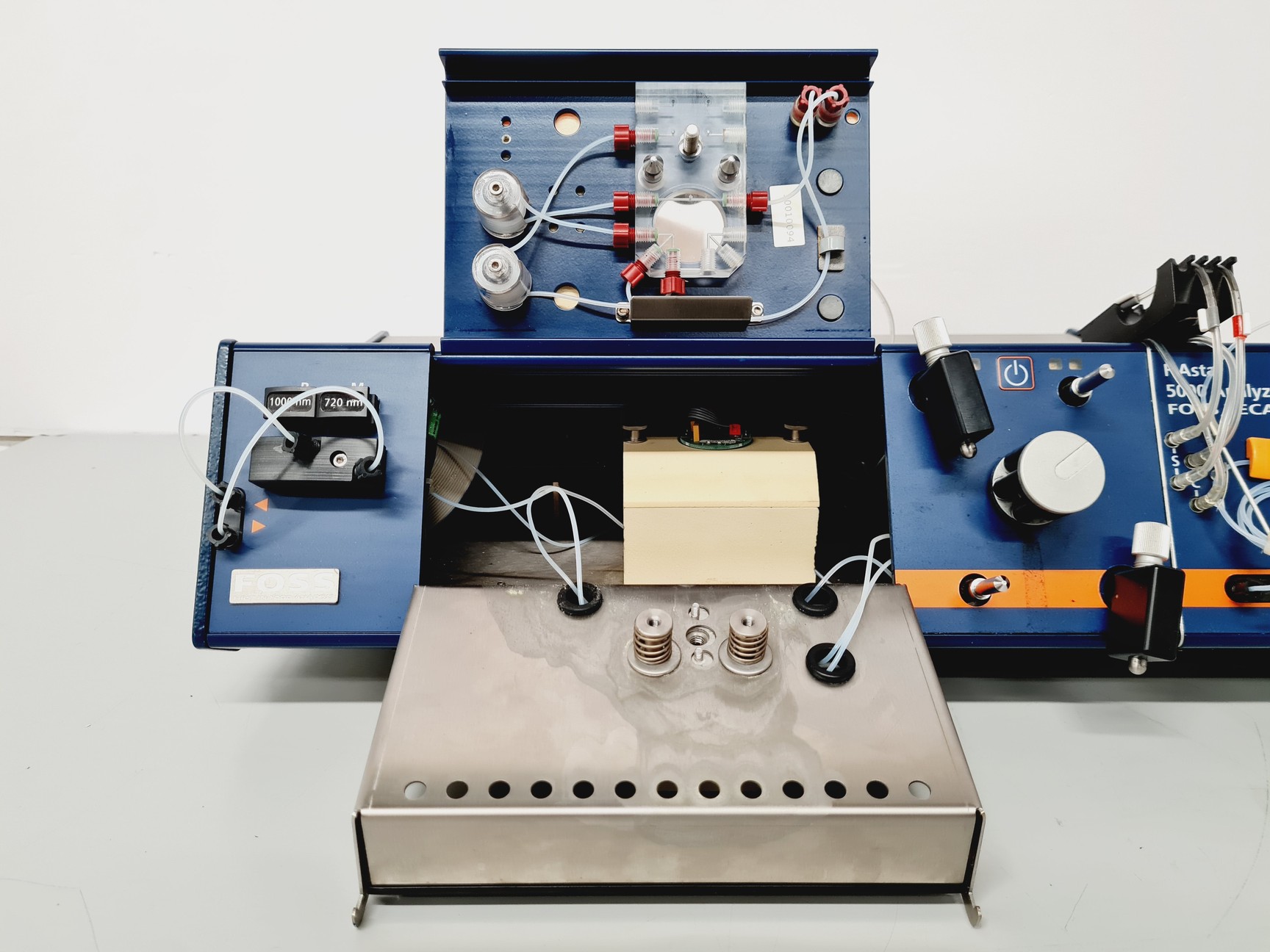 Image of Foss Tecator FIAstar 5000 Analyzer With 5027 Sampler Lab