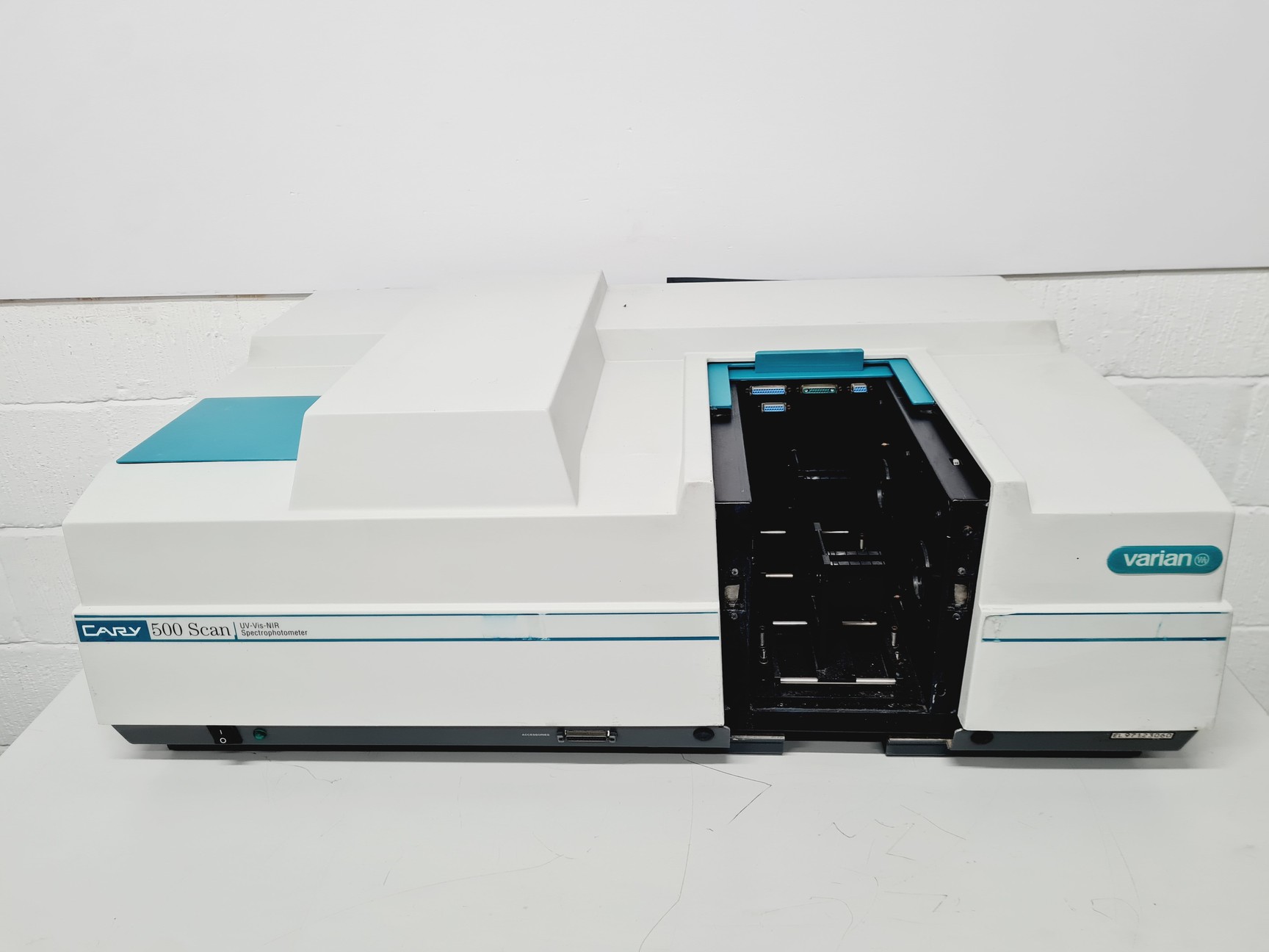 Image of Varian Cary 500 UV-VIS-NIR Spectrophotometer w/ Software (Spares/Repair) Lab