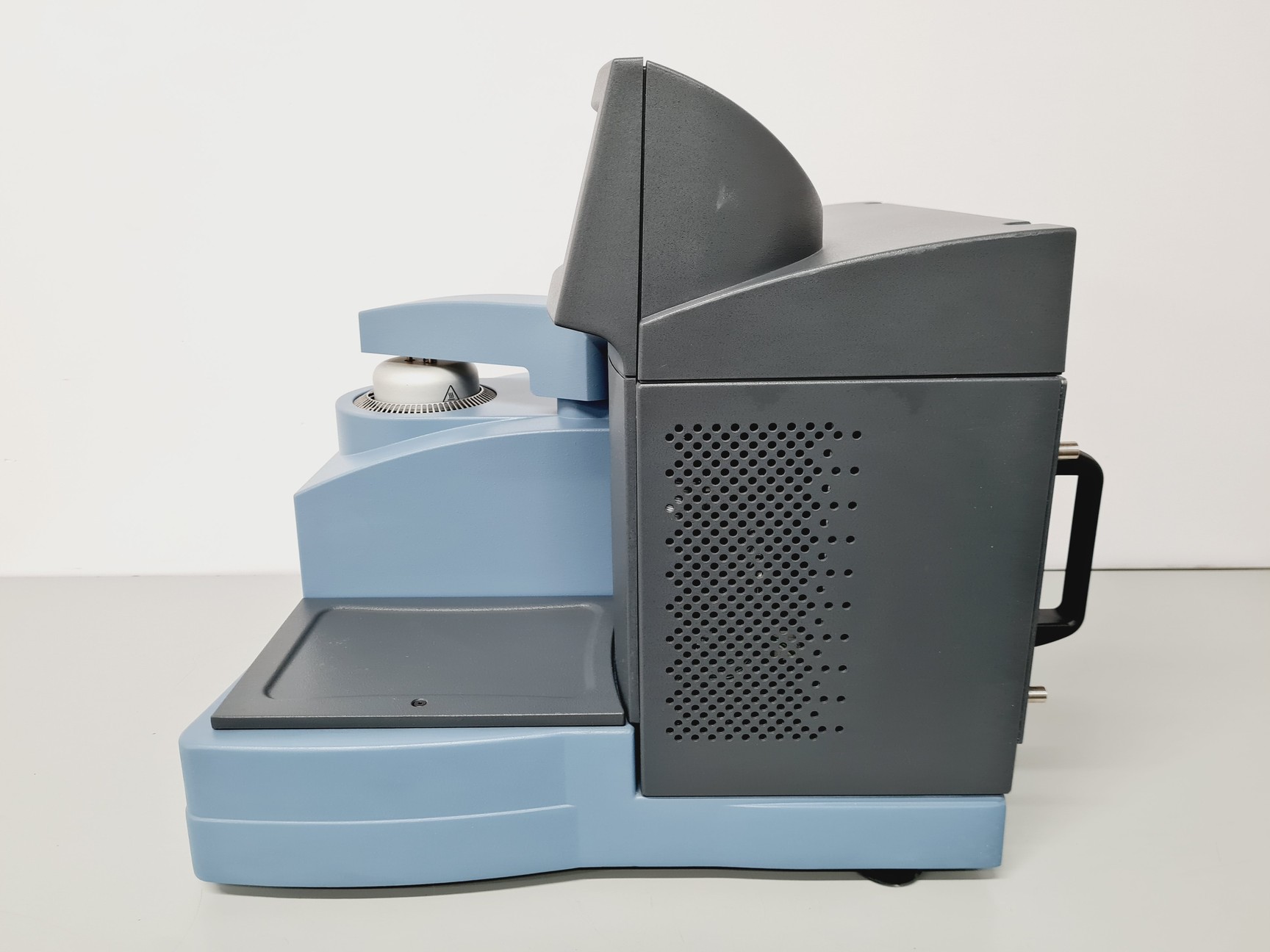 Image of TA Instruments DSC Q100 Differential Scanning Calorimeter