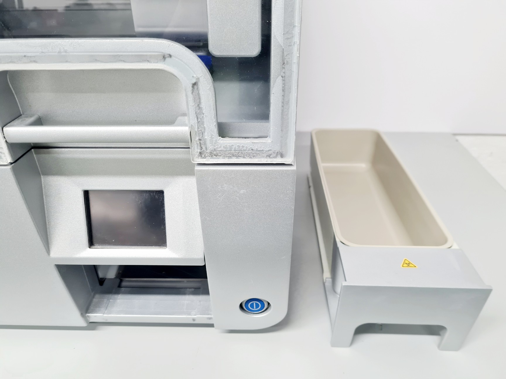 Image of QIAGEN QIAcube RNA/DNA Extraction Instrument