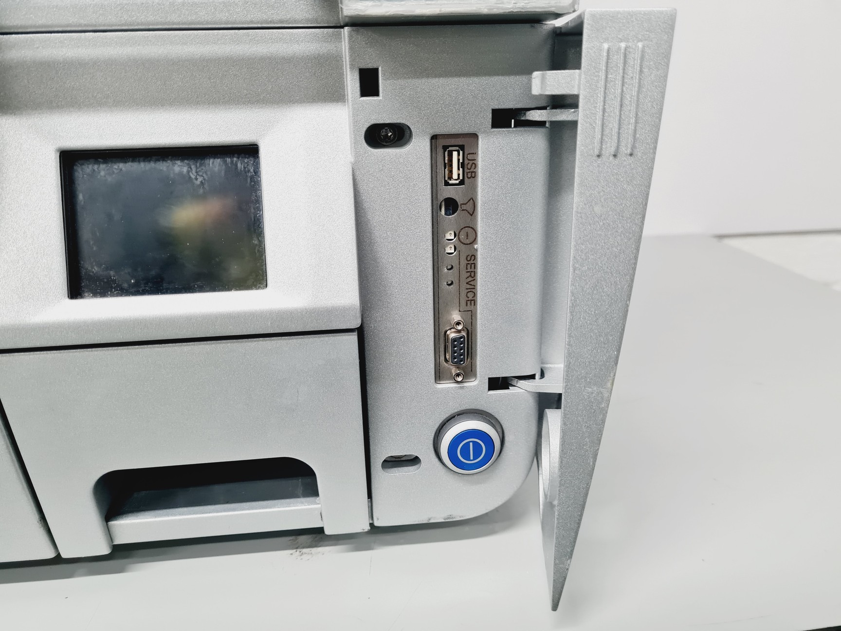 Image of QIAGEN QIAcube RNA/DNA Extraction Instrument