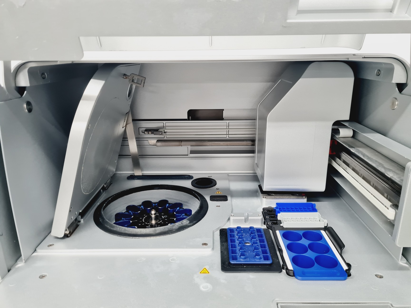 Image of QIAGEN QIAcube RNA/DNA Extraction Instrument