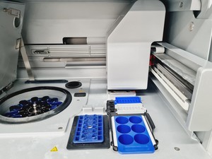 Thumbnail image of QIAGEN QIAcube RNA/DNA Extraction Instrument