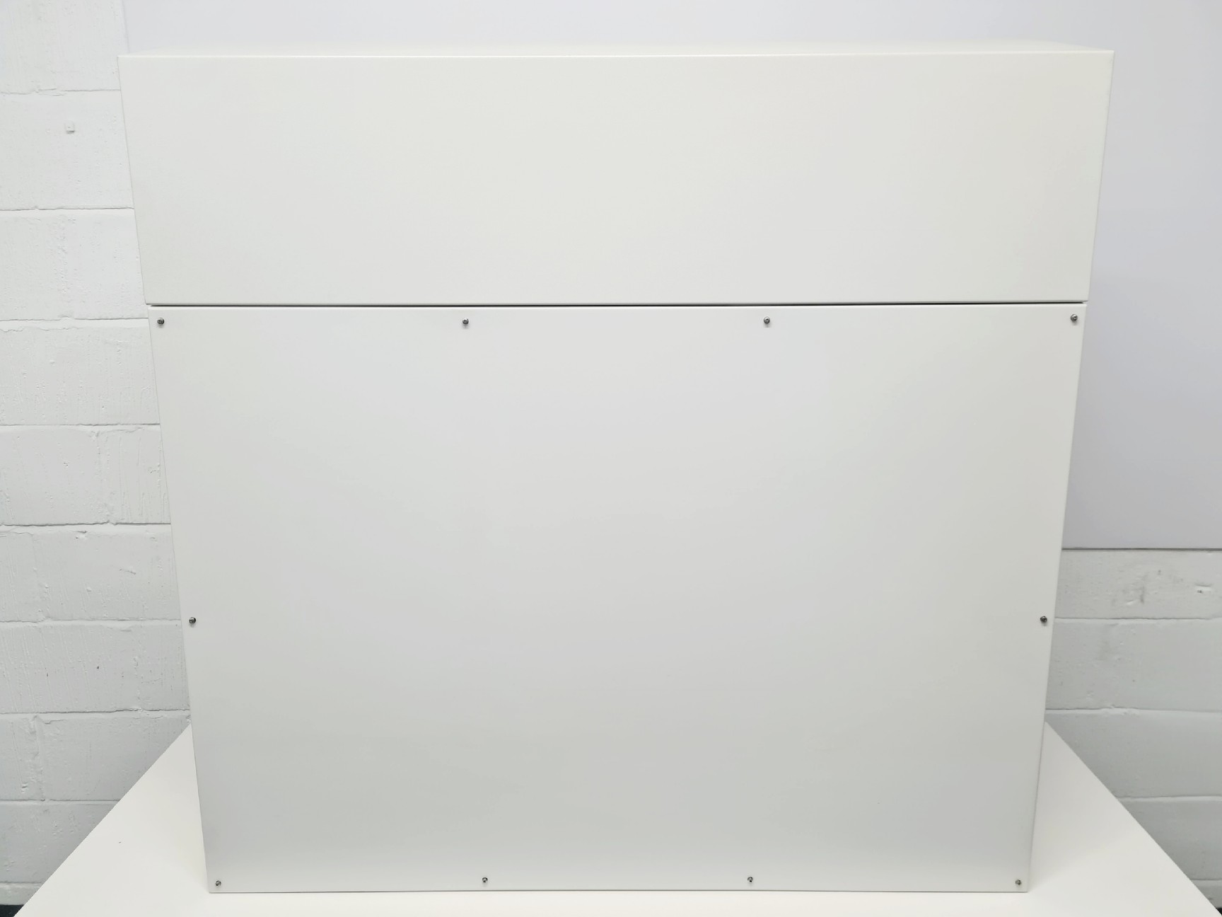 Image of Labcaire HLF12 Clean Air Laminar Flow Cabinet Lab