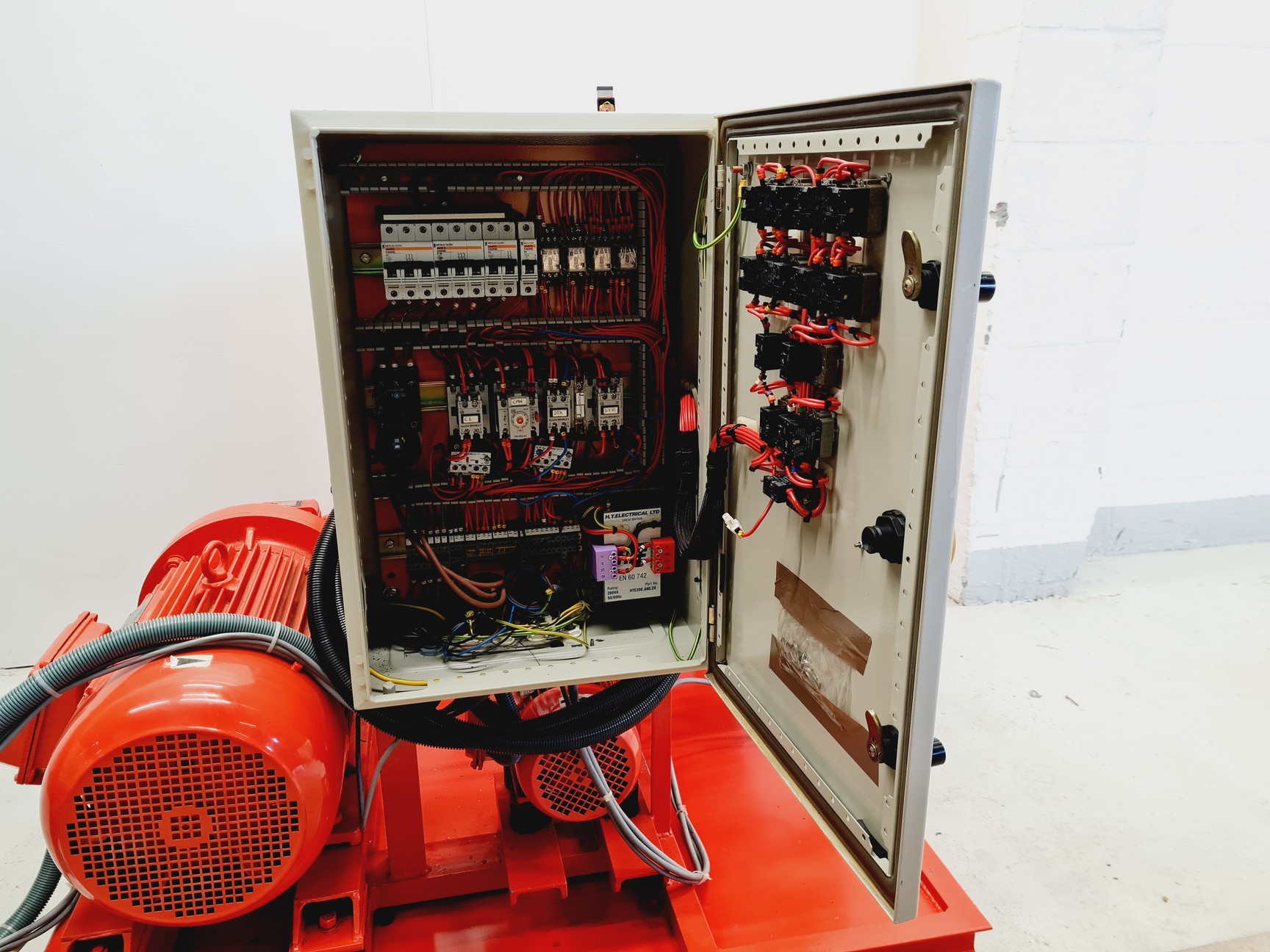 Image of Bucher Hydraulic Power Supply (QT-34-016R)