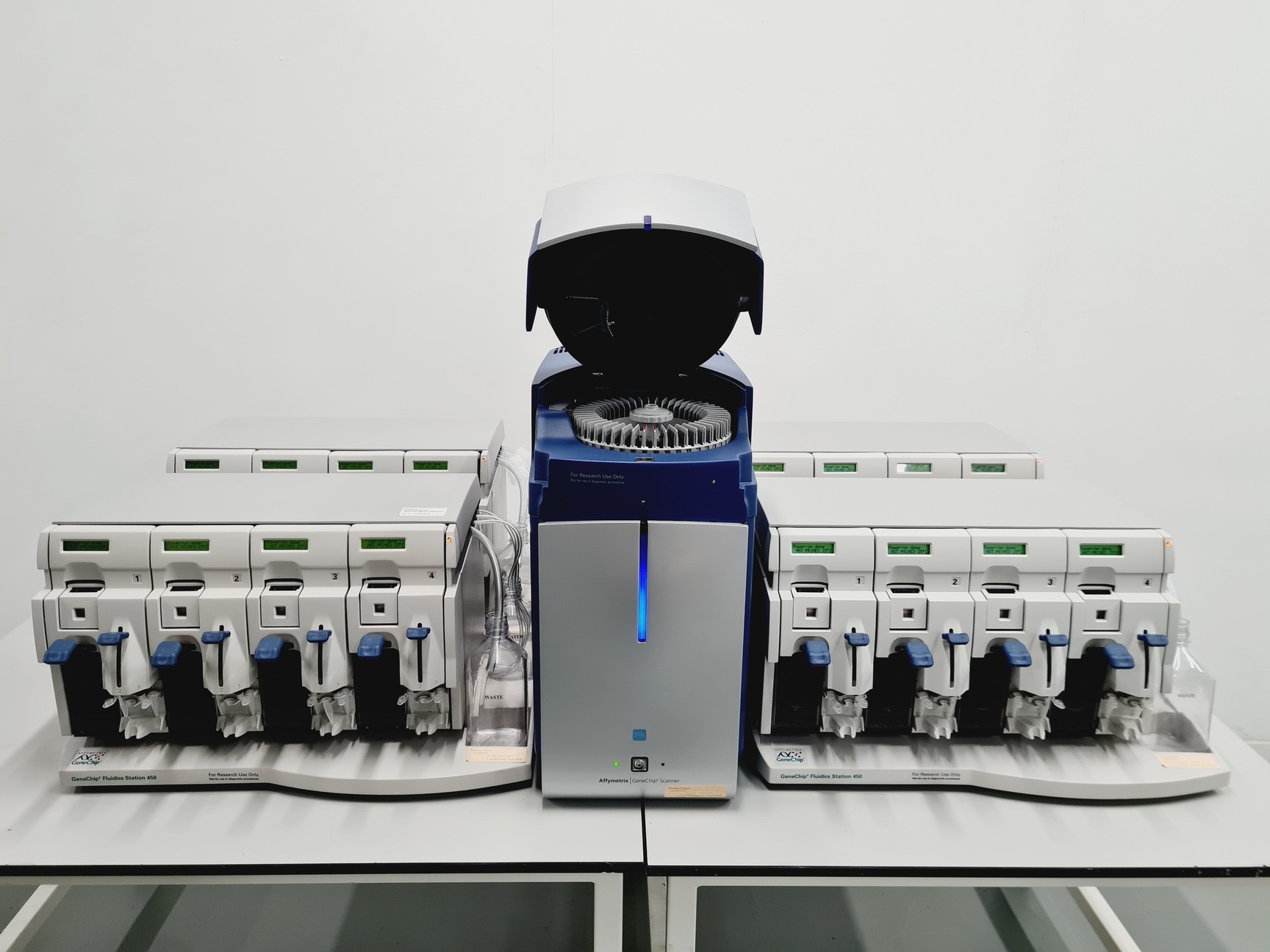 Image of Affymetrix GeneChip Scanner 3000 System with 4 x Affymetrix Fluidics Station 450