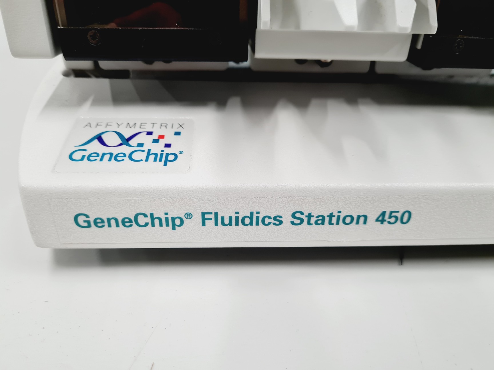 Image of Affymetrix GeneChip Scanner 3000 System with 4 x Affymetrix Fluidics Station 450
