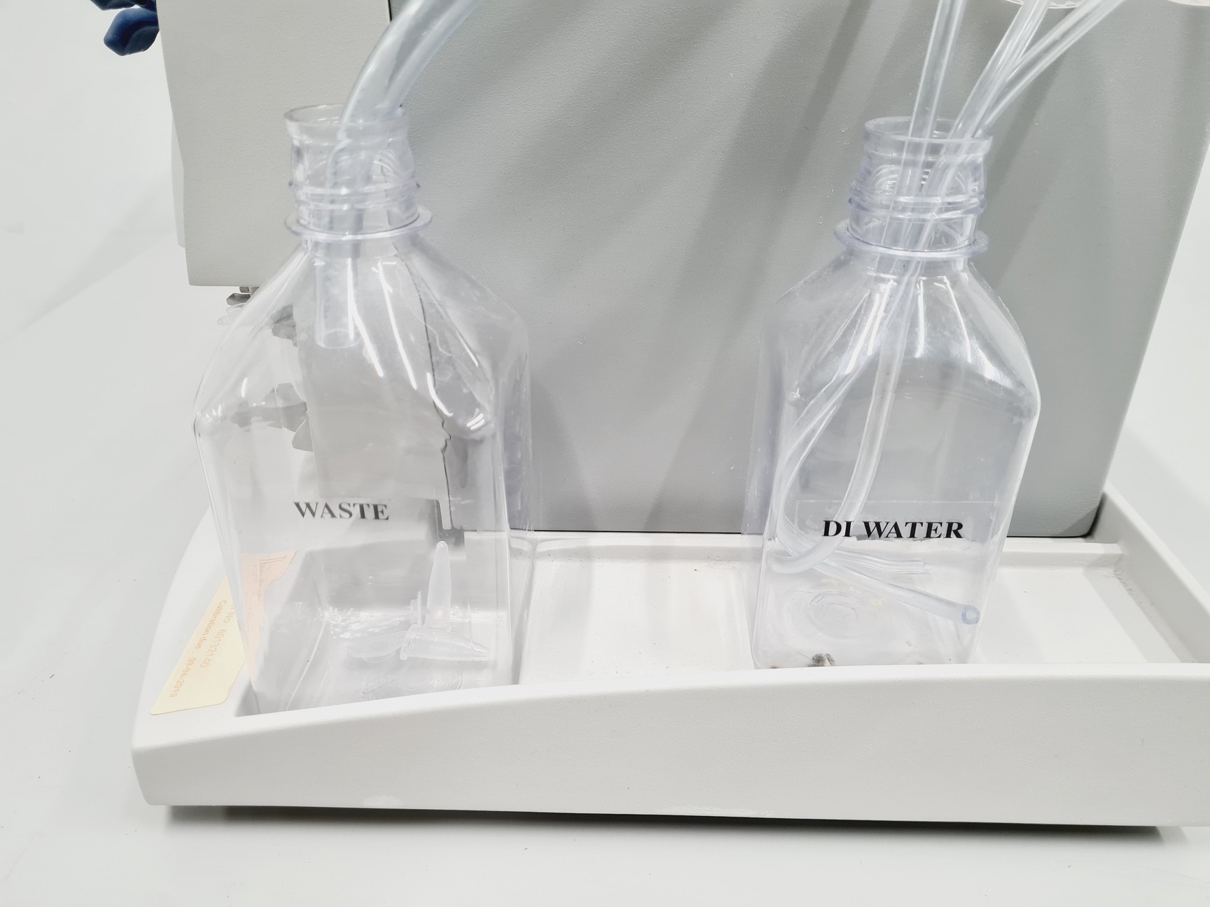 Image of Affymetrix GeneChip Scanner 3000 System with 4 x Affymetrix Fluidics Station 450