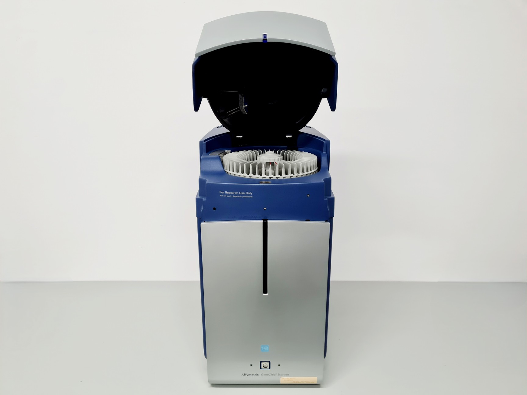Image of Affymetrix GeneChip Scanner 3000 System with 4 x Affymetrix Fluidics Station 450