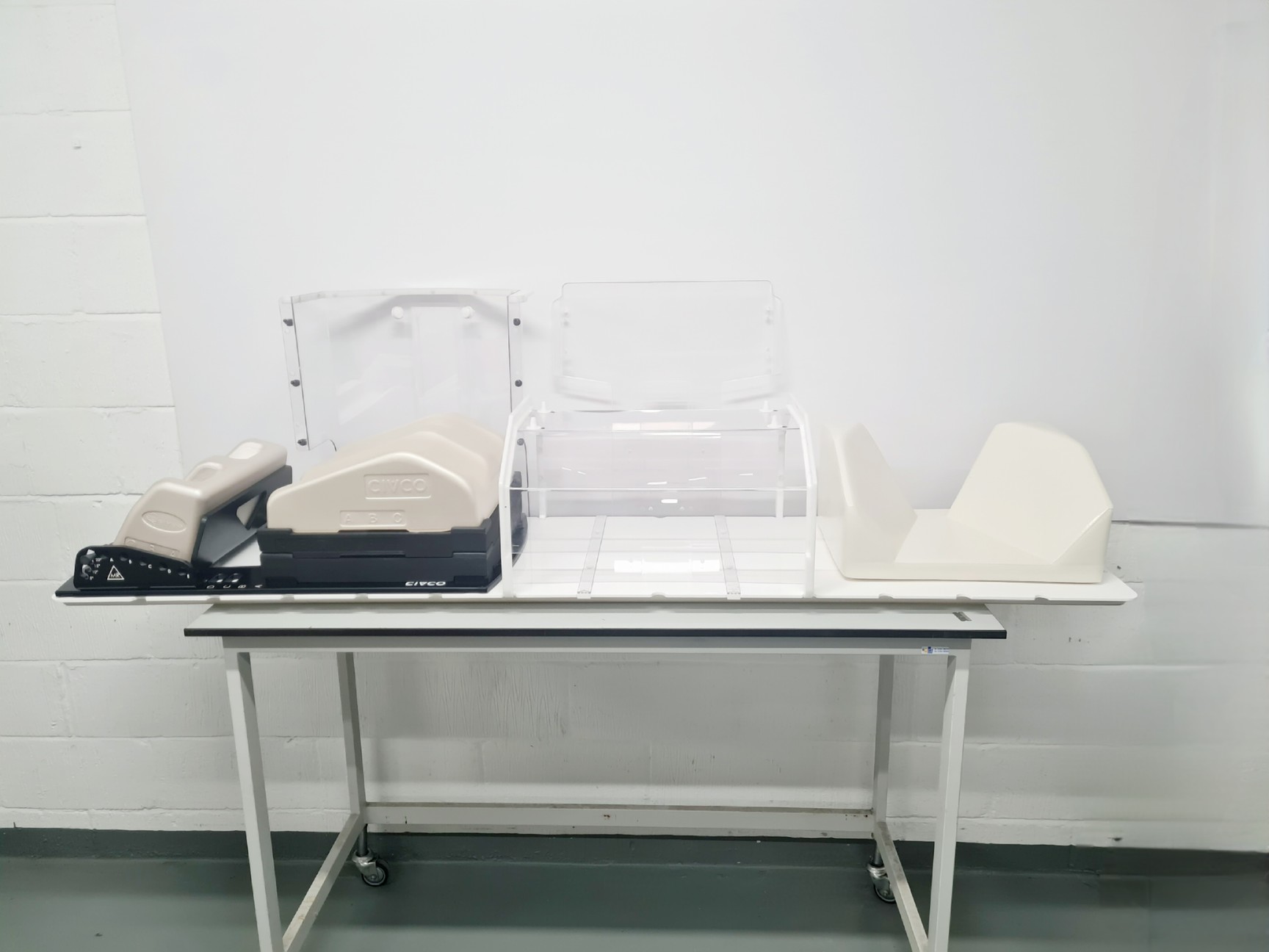 Image of Civco Radiotherapy Positioning System Carbon Fiber MR Compatible Lab