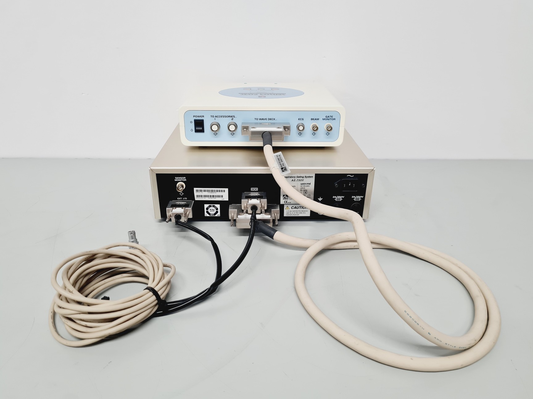 Image of Anzai AZ-733V Respiratory Gating System w/ Wave Deck, Phantom Body & Sensor Port